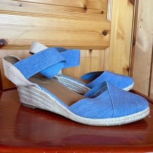 Denim blue & tan espadrilles size 12